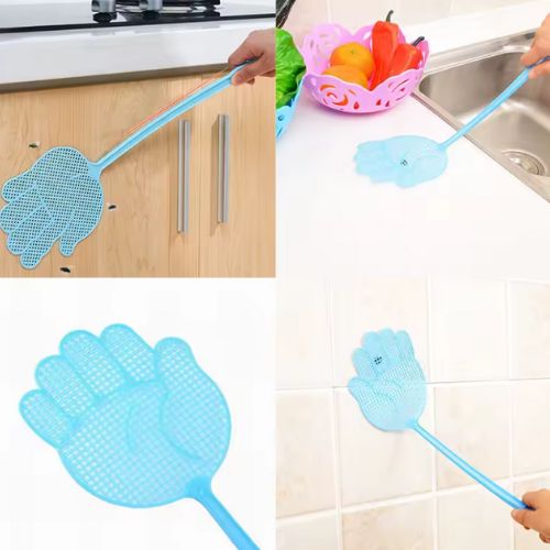 Plavi muhomlat u obliku dlana prikazan u različitim situacijama u kuhinji i na pločicama