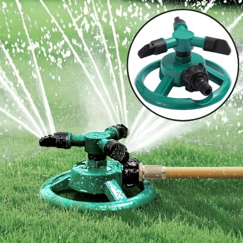 Rotirajući vrtni raspršivač 360 stupnjeva u akciji zalijevanja travnjaka s detaljnim prikazom proizvoda